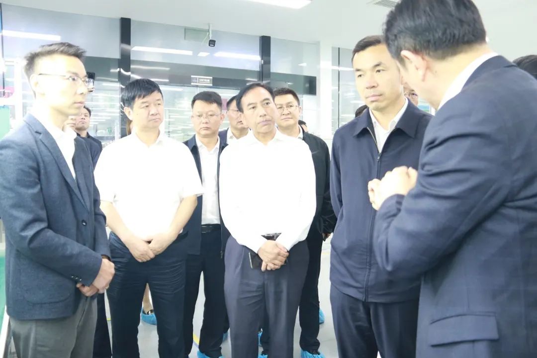 楚雄彝族自治州领导班组参观BSport体育官网智能硬件工程服务基地